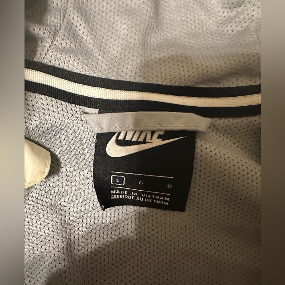 Child’s size L NIKE WINDBREAKER! Worn a handful of times! Smoke free home!